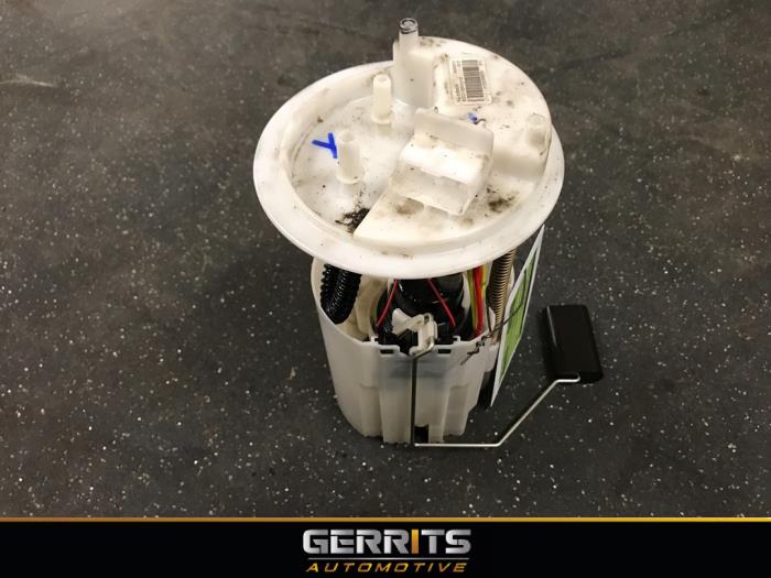 Gebruikte Tank element Pomp Peugeot Bipper (AA) 1.3 HDI Prijs € 49,99 Margeregeling aangeboden door Gerrits Automotive BV