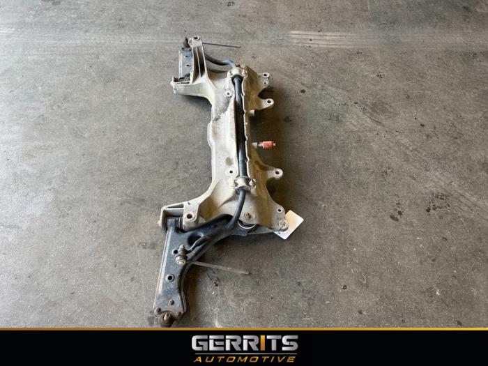 Subframe van een Peugeot Bipper (AA) 1.3 HDI 2013