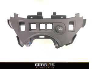 Gebruikte Aansteker Citroen Berlingo 1.6 BlueHDI 100 Prijs € 21,98 Margeregeling aangeboden door Gerrits Automotive