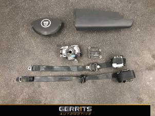 Gebruikte Airbag Set + Module Dacia Duster (HS) 1.2 TCE 16V Prijs € 499,99 Margeregeling aangeboden door Gerrits Automotive BV
