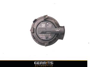 Gebruikte Airbag Sensor Mercedes C (C205) C-300 2.0 Turbo 16V Prijs € 21,98 Margeregeling aangeboden door Gerrits Automotive BV