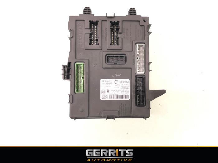 Gebruikte Computer Body Control Renault Megane IV Estate (RFBK) 1.6 Energy dCi 130 Prijs € 109,98 Margeregeling aangeboden door Gerrits Automotive BV