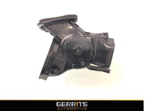 Gebruikte Luchtgeleider Mercedes C (C205) C-300 2.0 Turbo 16V Prijs € 21,98 Margeregeling aangeboden door Gerrits Automotive BV