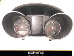 Gebruikte Tellerklok Mercedes C (C205) C-300 2.0 Turbo 16V Prijs € 499,99 Margeregeling aangeboden door Gerrits Automotive