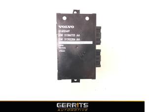 Gebruikte Module achterklep motor Volvo V70 (BW) 2.0 D3 16V Prijs € 71,48 Margeregeling aangeboden door Gerrits Automotive