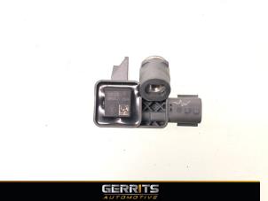 Gebruikte Sensor Airbag Renault Clio IV Estate/Grandtour (7R) 1.5 Energy dCi 90 FAP Prijs € 21,98 Margeregeling aangeboden door Gerrits Automotive BV