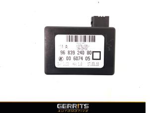 Gebruikte Sensor regen Citroen DS3 (SA) 1.6 VTi 120 16V Prijs € 21,98 Margeregeling aangeboden door Gerrits Automotive