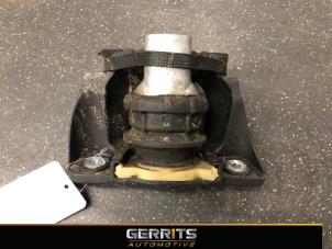 Gebruikte Motorsteun Volvo XC60 II (UZ) 2.0 T8 16V Recharge, Twin Engine AWD Prijs € 54,98 Margeregeling aangeboden door Gerrits Automotive BV