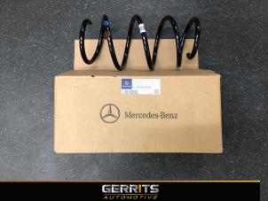 Gebruikte Veerschroef voor Mercedes B (W246,242) 2.2 B-220 CDI BlueEFFICIENCY 16V Prijs € 54,98 Margeregeling aangeboden door Gerrits Automotive