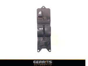 Gebruikte Raam schakelaar elektrisch Mitsubishi Colt (Z2/Z3) 1.3 16V Prijs € 21,98 Margeregeling aangeboden door Gerrits Automotive BV