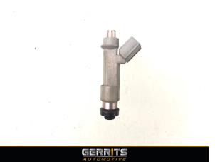 Gebruikte Injector (benzine injectie) Peugeot 107 1.0 12V Prijs € 21,98 Margeregeling aangeboden door Gerrits Automotive