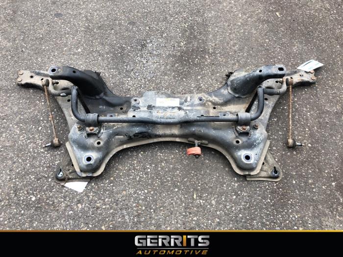 Subframe van een Hyundai i30 (GDHB5) 1.6 CRDi 16V VGT 2015