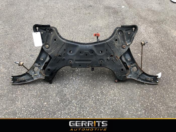 Subframe van een Hyundai i30 (GDHB5) 1.6 CRDi 16V VGT 2015