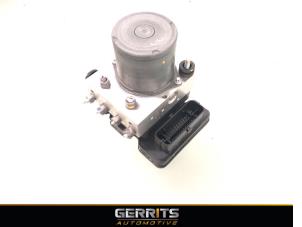 Gebruikte ABS Pomp Renault Clio V (RJAB) 1.0 TCe 100 12V Prijs € 192,48 Margeregeling aangeboden door Gerrits Automotive BV