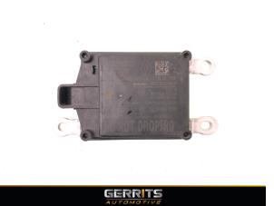Gebruikte Radar sensor Renault Clio V (RJAB) 1.0 TCe 100 12V Prijs € 219,98 Margeregeling aangeboden door Gerrits Automotive BV
