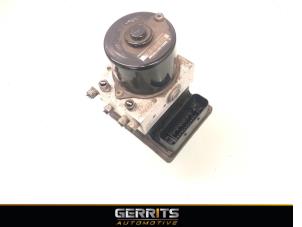 Gebruikte ABS Pomp Opel Zafira (M75) 2.2 16V Direct Ecotec Prijs € 82,48 Margeregeling aangeboden door Gerrits Automotive BV