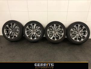 Gebruikte Velgen set + banden Mazda CX-3 (DJ/DK) 2.0 SkyActiv-G 120 AWD Prijs € 749,99 Margeregeling aangeboden door Gerrits Automotive BV