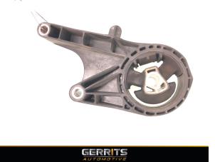 Gebruikte Motorsteun Opel Astra J (PC6/PD6/PE6/PF6) 1.4 Turbo 16V Prijs € 19,99 Margeregeling aangeboden door Gerrits Automotive BV