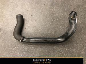 Gebruikte Intercooler Buis Volvo V70 (SW) 2.4 D 20V Prijs € 31,90 Margeregeling aangeboden door Gerrits Automotive BV