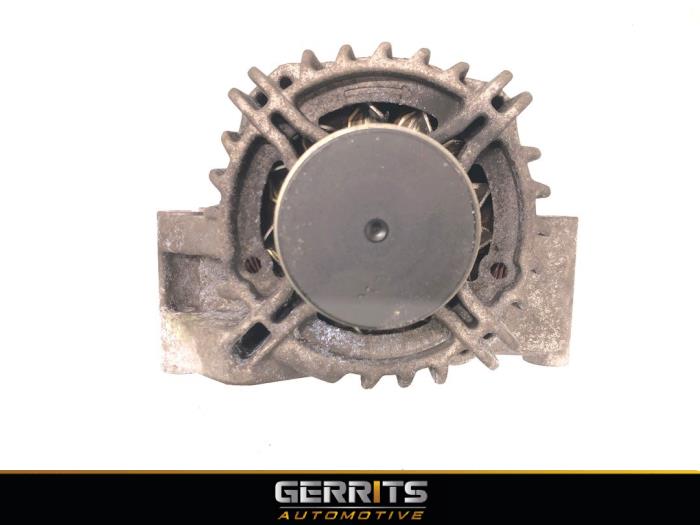 Dynamo van een Opel Combo 1.3 CDTI 16V 2017