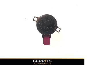 Gebruikte Sensor regen Mitsubishi Space Star (A0) 1.2 12V Prijs € 82,48 Margeregeling aangeboden door Gerrits Automotive