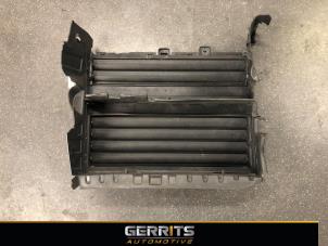 Gebruikte Luchtgeleider Peugeot 2008 (UD/UK/UR/US/UX) 1.2 VTi 12V PureTech 130 Prijs € 164,98 Margeregeling aangeboden door Gerrits Automotive BV