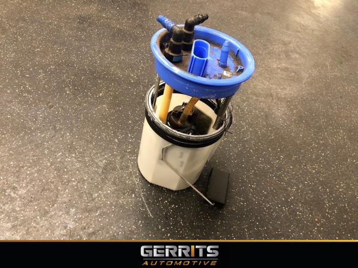 Gebruikte Tank element Pomp Volkswagen Polo V (6R) 1.2 TSI 16V Prijs € 32,98 Margeregeling aangeboden door Gerrits Automotive BV
