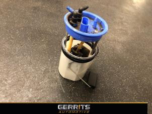 Gebruikte Tank element Pomp Volkswagen Polo V (6R) 1.2 TSI 16V Prijs € 32,98 Margeregeling aangeboden door Gerrits Automotive BV