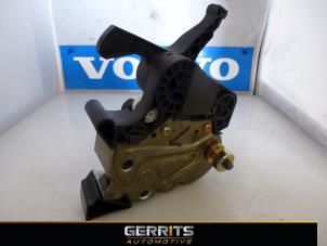Gebruikte Achterbank slot Volvo V70 (SW) Prijs € 21,98 Margeregeling aangeboden door Gerrits Automotive BV