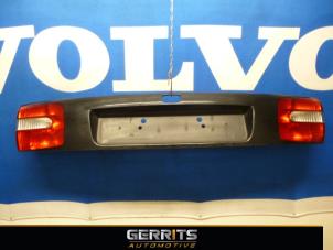 Gebruikte Achterlicht balk links + rechts Volvo V40 (VW) 1.9 D Prijs € 43,98 Margeregeling aangeboden door Gerrits Automotive