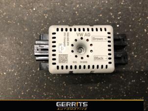 Gebruikte Antenne Versterker Seat Leon (5FB) 1.4 TSI ACT 16V Prijs € 21,98 Margeregeling aangeboden door Gerrits Automotive BV