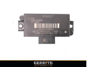 Gebruikte Module PDC Renault Clio V (RJAB) 1.6 E-Tech 140 16V Prijs € 54,98 Margeregeling aangeboden door Gerrits Automotive