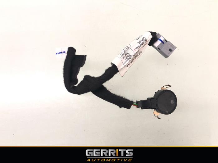 Gebruikte Sensor regen Renault Clio V (RJAB) 1.6 E-Tech 140 16V Prijs € 54,98 Margeregeling aangeboden door Gerrits Automotive BV