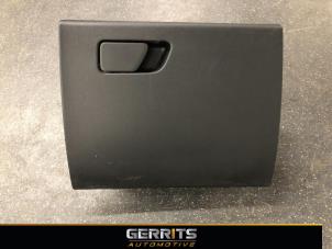 Gebruikte Dashboardkastje Ford Fiesta 7 1.0 EcoBoost 12V 100 Prijs € 35,75 Margeregeling aangeboden door Gerrits Automotive BV