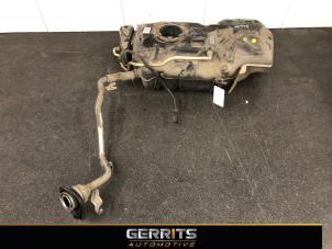 Gebruikte Tank Mercedes A (177.0) 2.0 A-250 Turbo 16V Prijs € 274,98 Margeregeling aangeboden door Gerrits Automotive BV