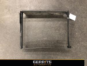 Gebruikte Luchtgeleider Dacia Logan MCV II/Sandero Wagon (7S) 0.9 TCE 12V Prijs € 38,48 Margeregeling aangeboden door Gerrits Automotive BV