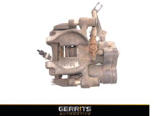 Gebruikte Remklauw (Tang) links-achter Ford Mondeo V Wagon 1.5 TDCi Prijs € 137,48 Margeregeling aangeboden door Gerrits Automotive BV