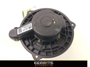 Gebruikte Kachel Ventilatiemotor Hyundai i10 1.0 12V Prijs € 54,98 Margeregeling aangeboden door Gerrits Automotive