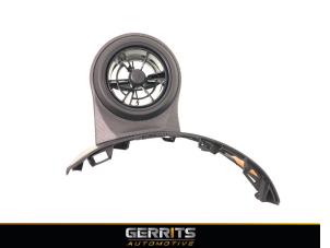 Gebruikte Luchtrooster Dashboard Hyundai i10 1.0 12V Prijs € 27,48 Margeregeling aangeboden door Gerrits Automotive BV