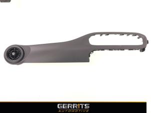 Gebruikte Dashboard sierlijst Hyundai i10 1.0 12V Prijs € 38,48 Margeregeling aangeboden door Gerrits Automotive BV