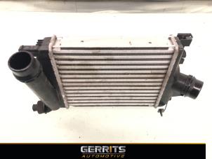 Gebruikte Intercooler Renault Captur (2R) 0.9 Energy TCE 12V Prijs € 49,99 Margeregeling aangeboden door Gerrits Automotive BV