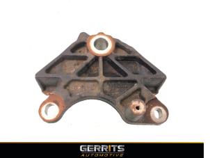 Gebruikte Motorsteun Fiat 500C (312) 0.9 TwinAir 85 Prijs € 19,99 Margeregeling aangeboden door Gerrits Automotive BV