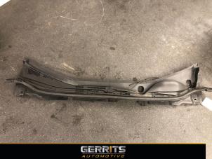 Gebruikte Paravent Mazda 3 Sport (BP) 2.0 SkyActiv-G 122 Mild Hybrid 16V Prijs € 82,48 Margeregeling aangeboden door Gerrits Automotive BV