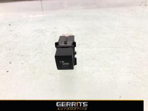 Gebruikte Schakelaar Subaru Forester (SJ) 2.0 16V X Prijs € 38,48 Margeregeling aangeboden door Gerrits Automotive BV