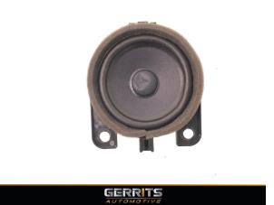 Gebruikte Speaker Mazda 3 Sport (BP) 2.0 SkyActiv-G 122 Mild Hybrid 16V Prijs € 38,48 Margeregeling aangeboden door Gerrits Automotive