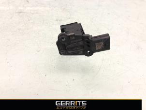 Gebruikte Luchtmassameter Opel Astra K Sports Tourer 1.2 Turbo 12V Prijs € 64,90 Margeregeling aangeboden door Gerrits Automotive BV