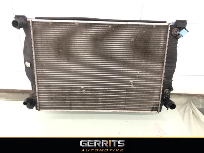 Gebruikte Radiateur Audi A4 Cabrio (B7) 3.2 FSI V6 24V Quattro Prijs € 82,48 Margeregeling aangeboden door Gerrits Automotive BV