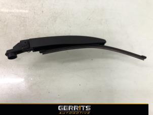 Gebruikte Ruitenwisserarm achter Ford Focus 4 1.0 Ti-VCT EcoBoost 12V 100 Prijs € 32,98 Margeregeling aangeboden door Gerrits Automotive BV