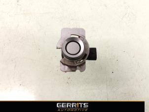 Gebruikte PDC Sensor Mazda 3 Sport (BP) 2.0 SkyActiv-G 122 Mild Hybrid 16V Prijs € 54,98 Margeregeling aangeboden door Gerrits Automotive BV