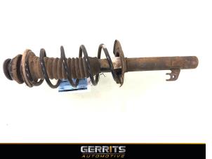 Gebruikte Schokdemperpoot links-voor Citroen C1 1.0 12V Prijs € 21,98 Margeregeling aangeboden door Gerrits Automotive BV